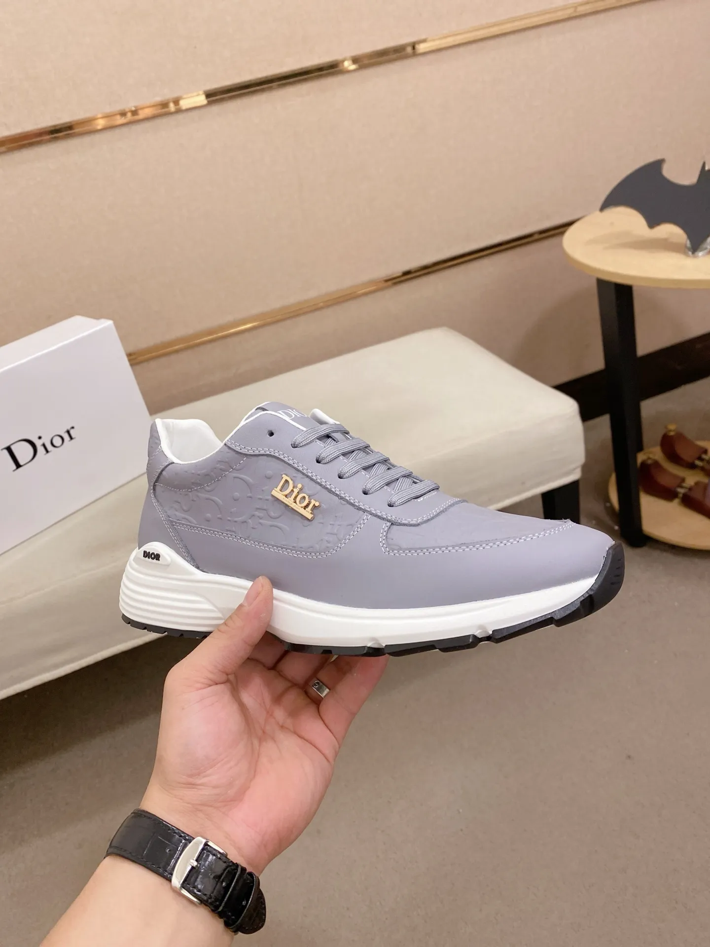 Men's shoes💰: 462💰 [Dior·Dior] New casual sports style men's shoes, new spring and summer design, perfect workmanship, lace-up style to create wardrobe quality, upper: imported first-layer cowhide, sheepskin lining is soft and comfortable, ultra-light TPU wear-resistant outsole, simple, versatile fashion men's shoes, excellent color code number 38--44. Can be customized 45 non-returnable